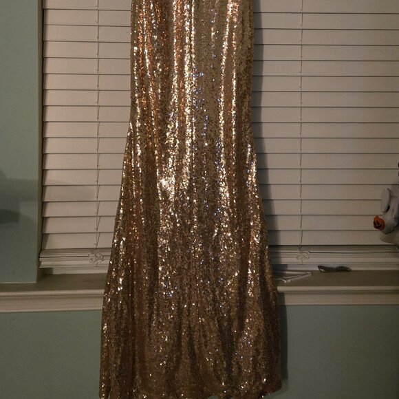 Prom/Homecoming evening gown - Picture 1 of 5